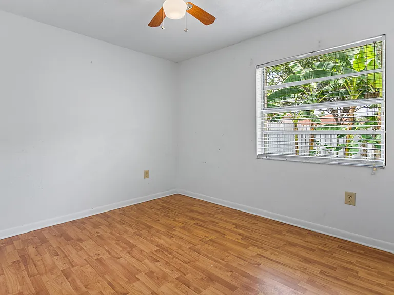 13945 Langley Pl — Photo 58