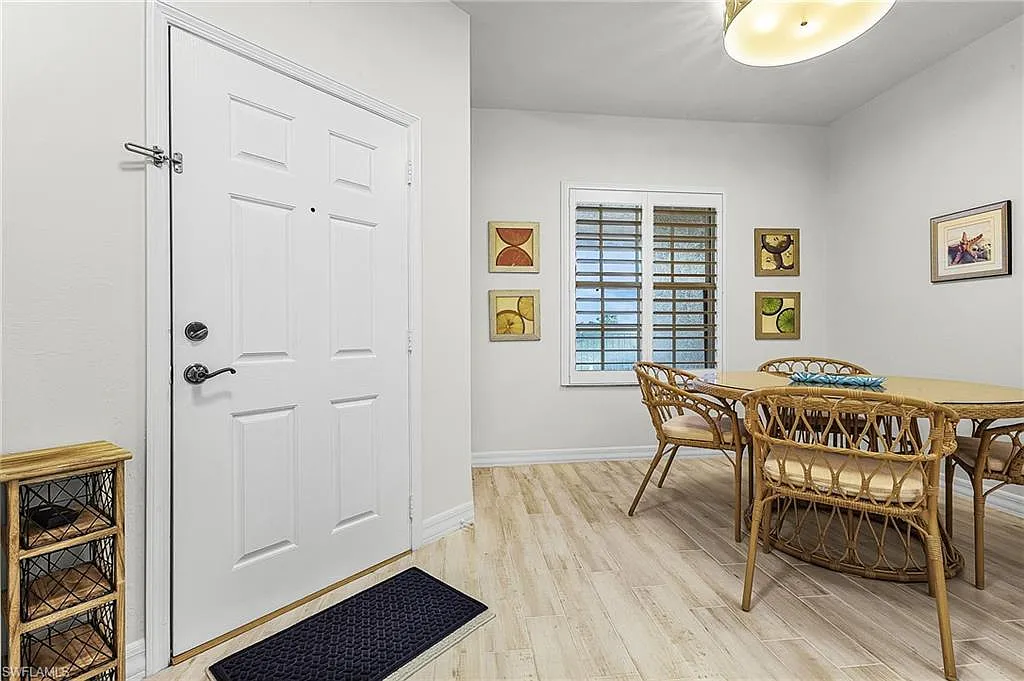 2 bed, 2.0 bath, 1223 sqft, $7,000 — Photo 4