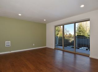 9100 Roosevelt Way NE, Seattle, WA 98115