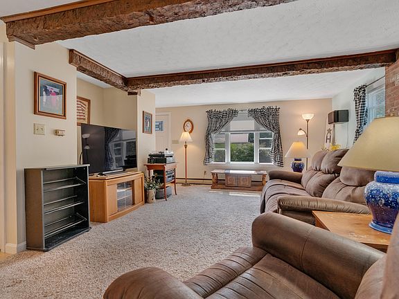 4th image of 28 Rosewood Circle