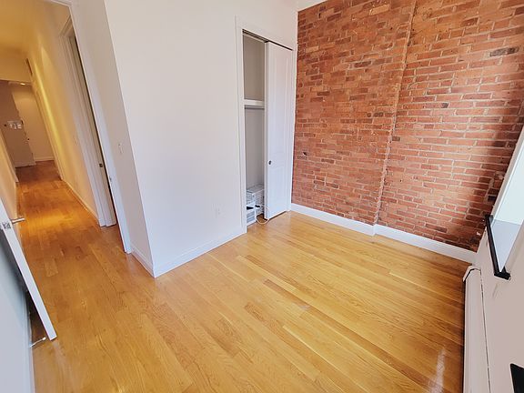 3rd image of 212 E 29th St #12B