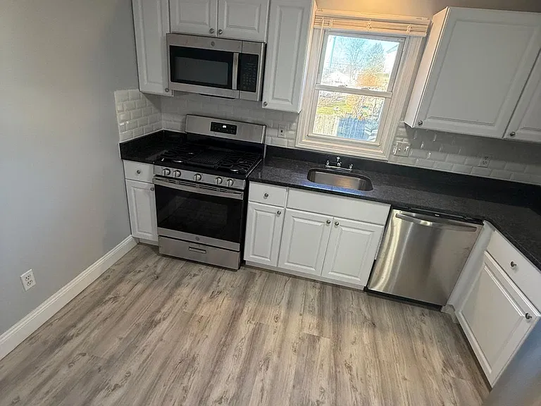 14 Saratoga Ave #5 — Photo 3