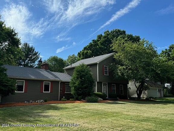 3rd image of 3605 E Hiawatha Dr