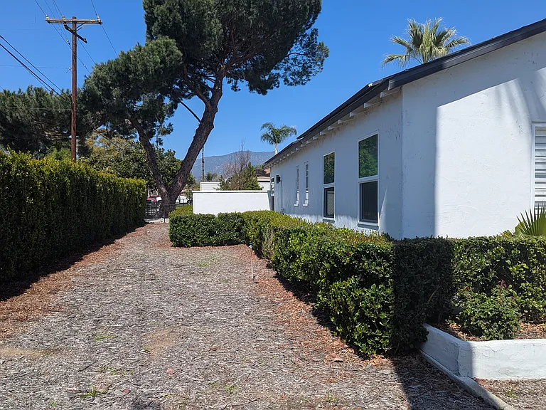 795 W San Jose Ave — Photo 27