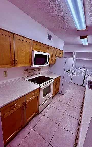 6519 W Newberry Rd #912 — Photo 5