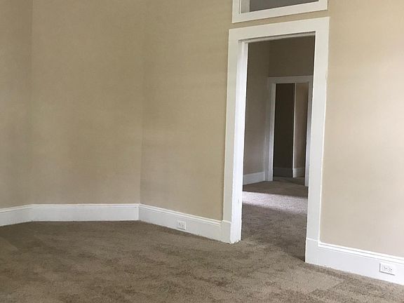 5th image of 1218 Fairview St