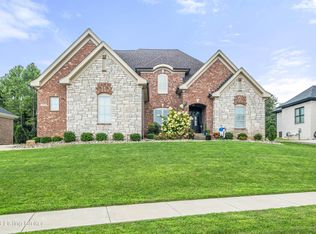 3318 Meadow Bluff Way, Louisville, KY