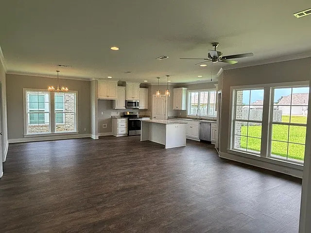 549 Ridgeland Rd — Photo 2