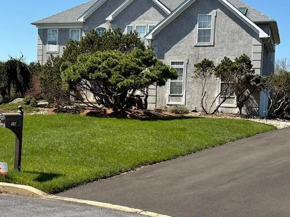 15 Dover Pl, Holland, PA 18966