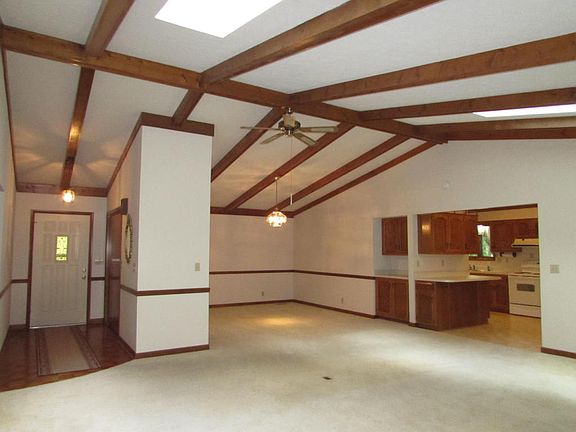 5th image of 111 Trafalgar Dr