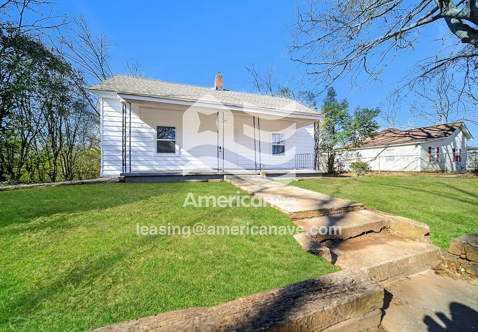 3 bed, 1.5 bath, 1420 sqft, $935 — Photo 3