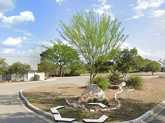 3rd image of 538 CANYON ROCK DR