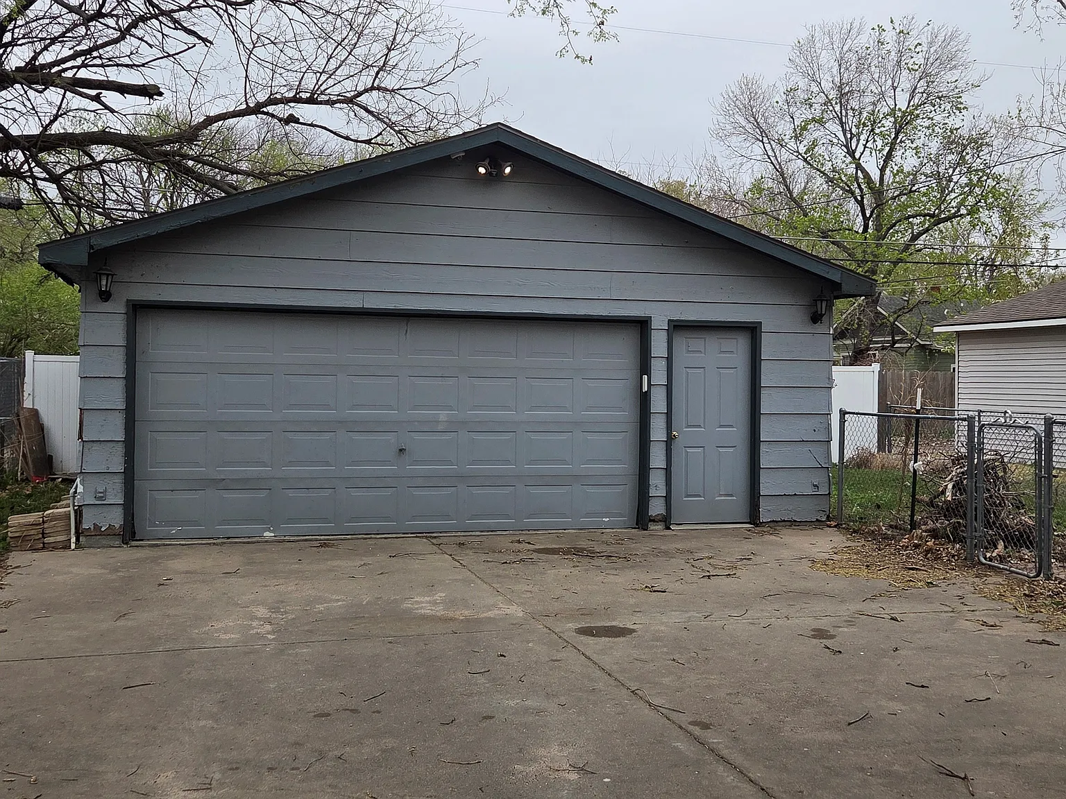 1 bed, 2000 sqft, $1,195 — Photo 4