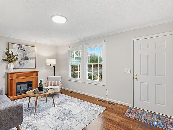 4th image of 1637 Gardners Rd