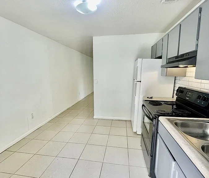 580 Thomas Ave #580 — Photo 11