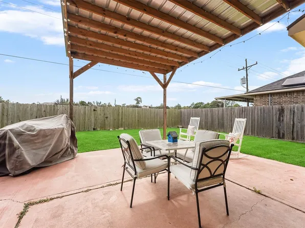 21526 Rose Mill Dr, Kingwood, TX 77339