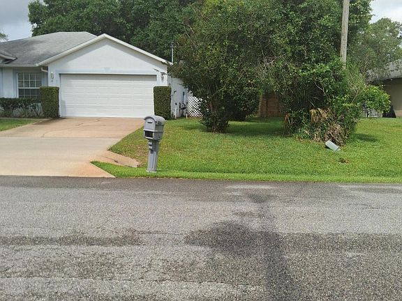 2nd image of 14 FERNMILL Lane
