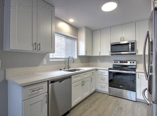 1827 N Vulcan Ave APT 1, Encinitas, CA 92024