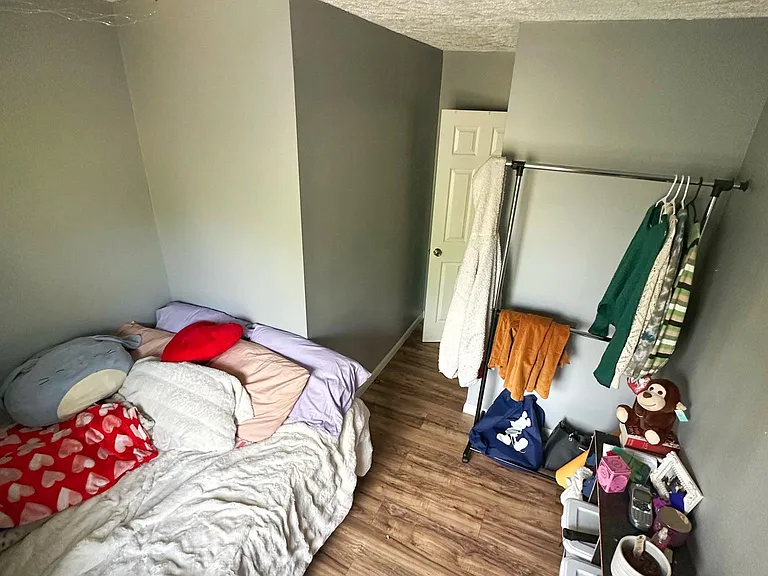401 Meigs St #B — Photo 12