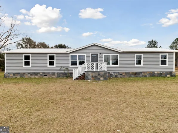 72 Midway Ct, Claxton, GA 30417