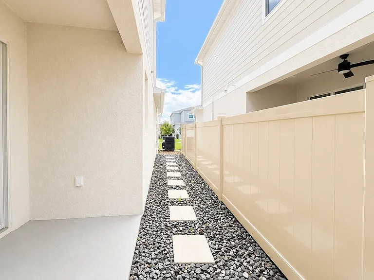 1502 Erin Breeze Ln #1502 — Photo 20
