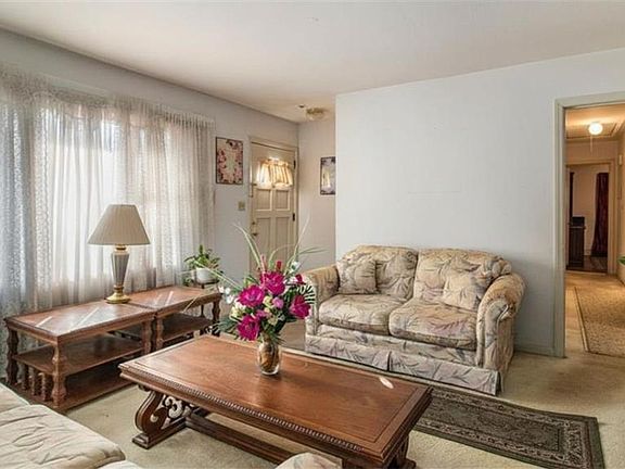 4th image of 4128 Lindsey Dr