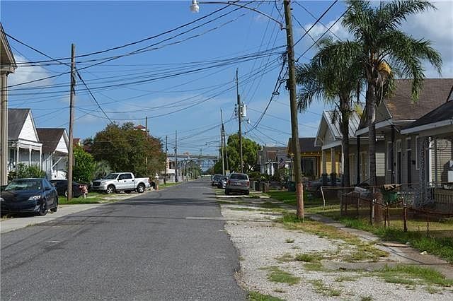 1st image of 518 2nd Ave