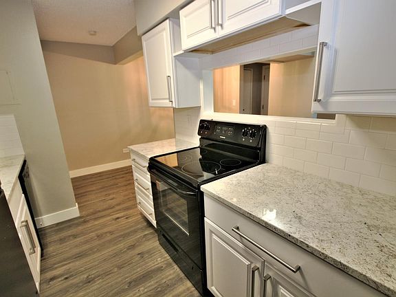 4th image of 4603 S Lowell Blvd APT B