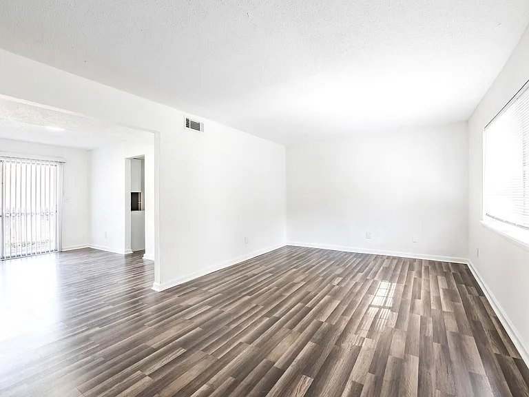 Golden Gate Townhomes — Photo 22