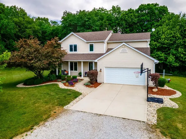 5111 County Road 54, Auburn, IN 46706