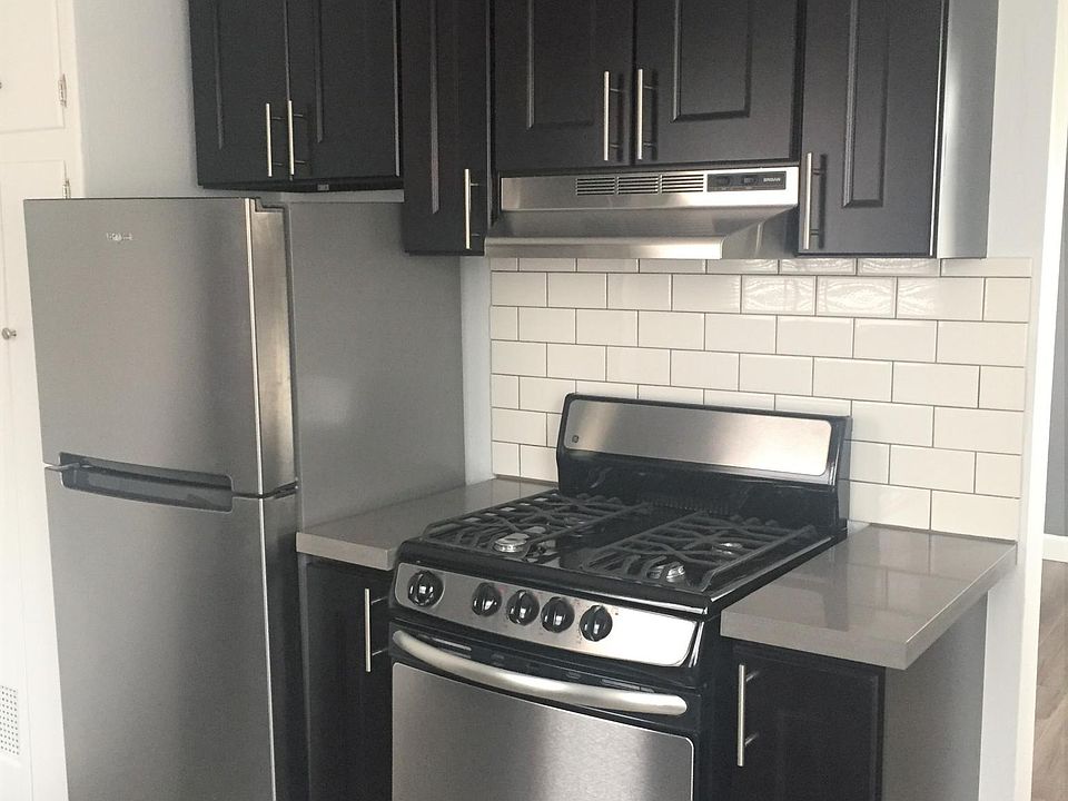 1st image of 112 N 1st St APT 8