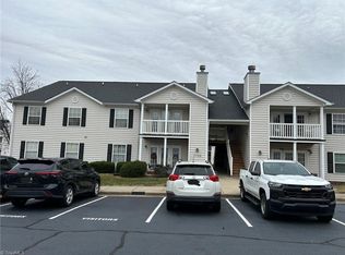7135 W Friendly Ave APT G, Greensboro, NC 27410