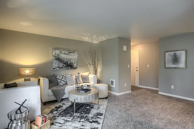 Townfair Apartments — Photo 3