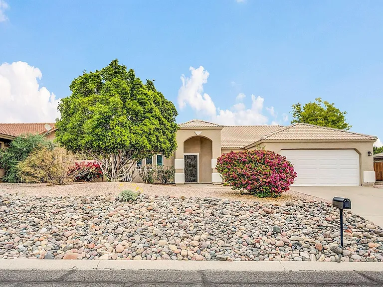 16916 E Alamosa Ave — Photo 3