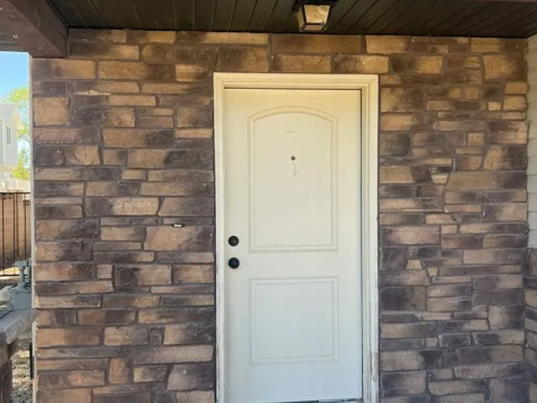 2747 N Mountain Valley Trl — Photo 3