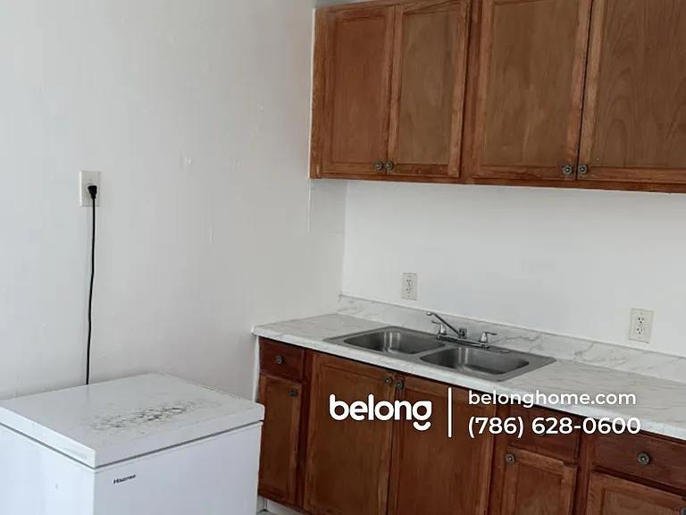 12520 NW 22nd Ct — Photo 4