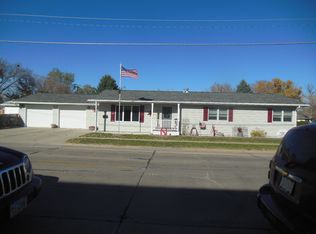 1021 E East St, North Platte, NE 69101
