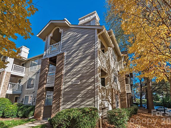 2nd image of 5001 Sharon Rd Unit C