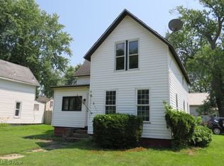 687 Madison St, Conneaut, OH 44030