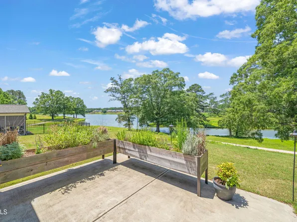 2404 Azalea Dr, Durham, NC 27703