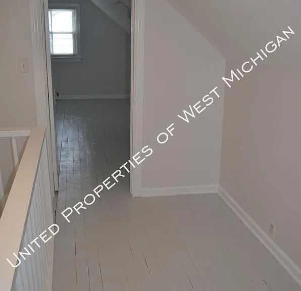 1125 Hoyt St SE — Photo 12