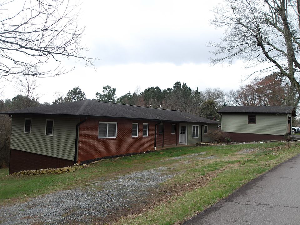 1st image of 833 Hillcrest Dr