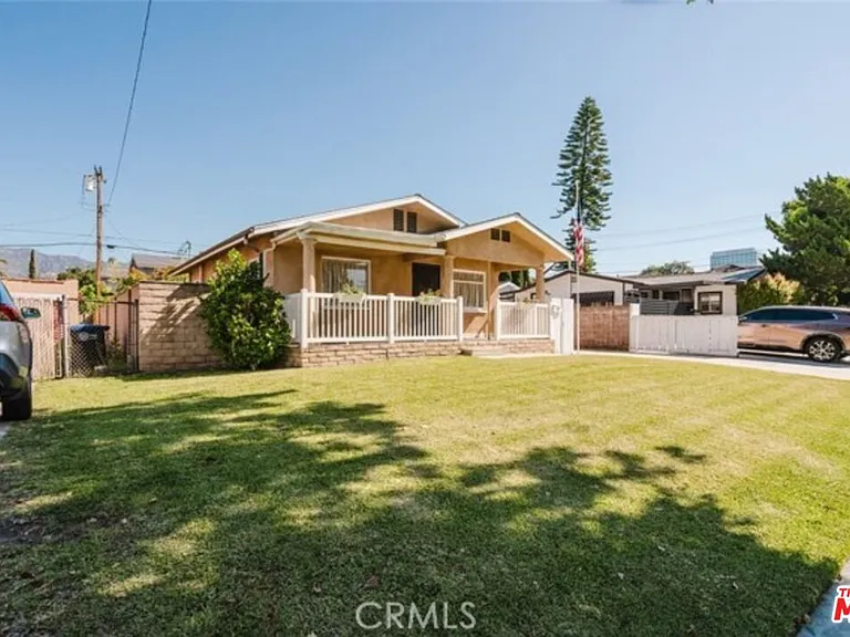 609 Alexander St — Photo 25