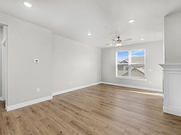 5th image of 265 High Point Dr #E-205
