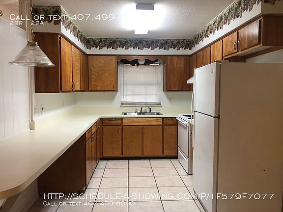 4th image of 100 Pine Circle Dr