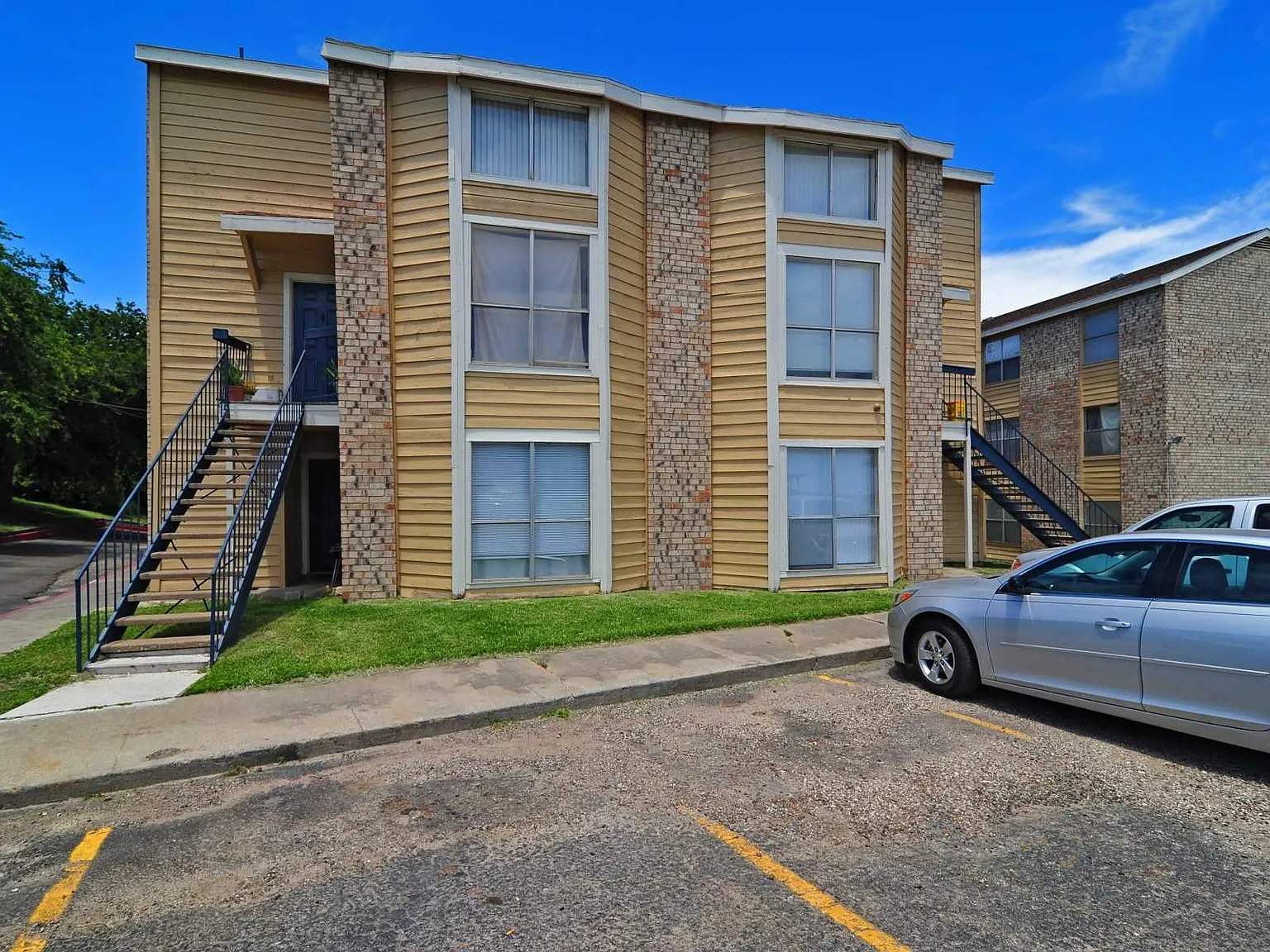 South Fork Apartments — Photo 4