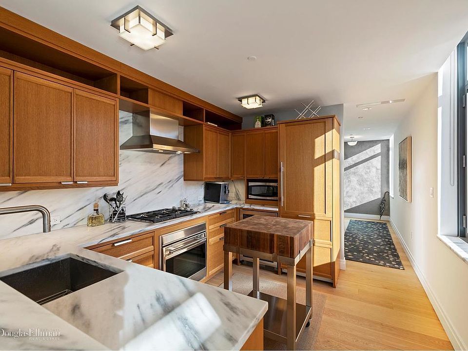 1st image of 455 W 20th St APT 5A