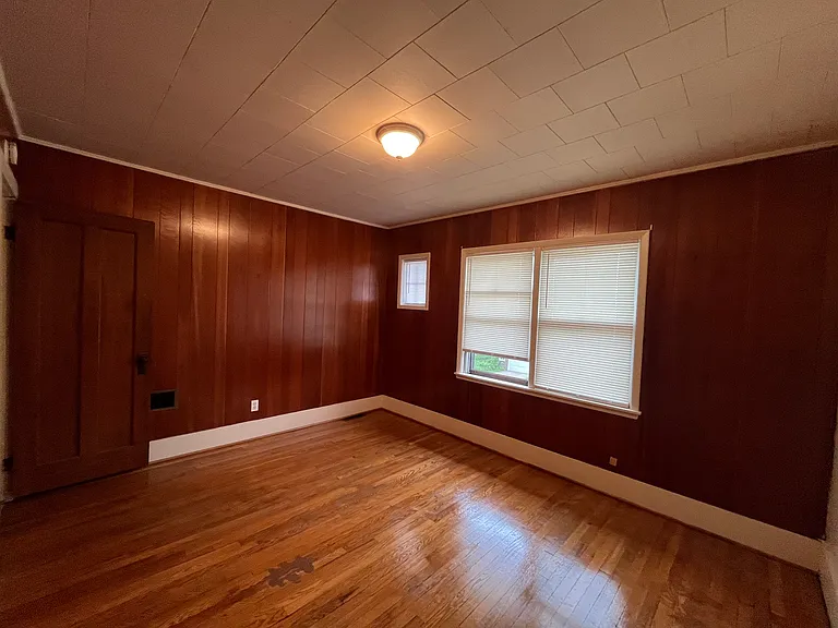 51 Middlesex Rd — Photo 25
