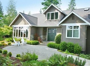 8049 Toma Ln, Clinton, WA 98236