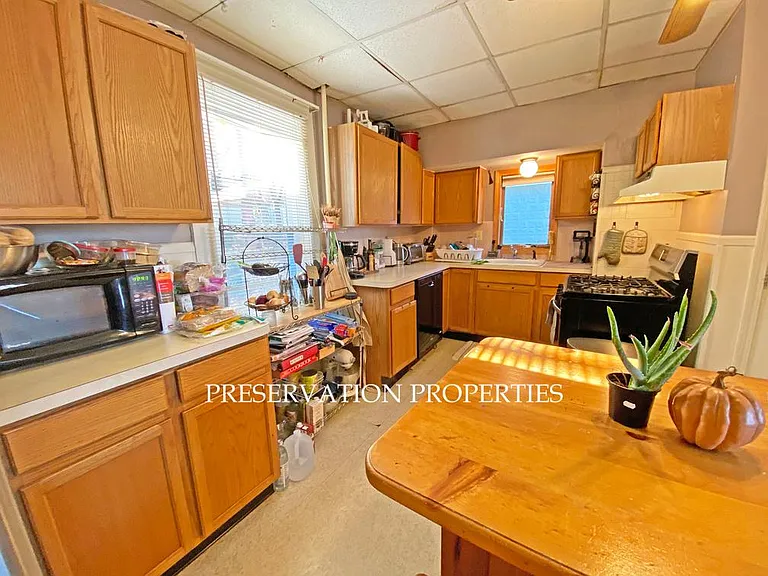 241 Newton St #1 — Photo 3